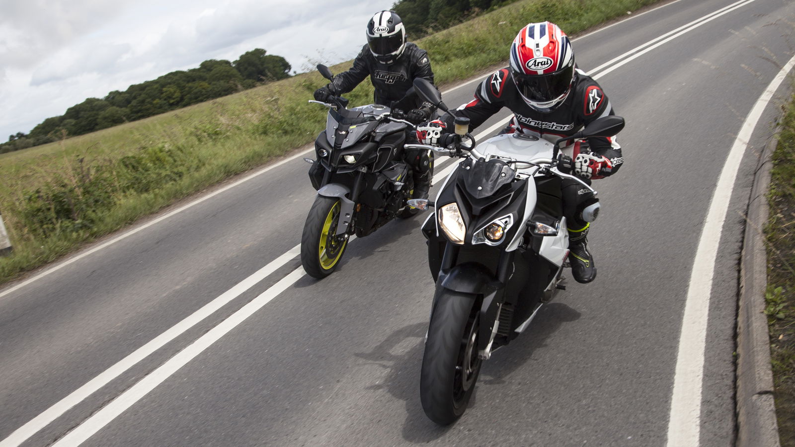 Back-to-back test: Yamaha MT-10 vs BMW S1000R review
